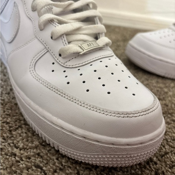 Size 10 - Air Force 1 White - Picture 2 of 12